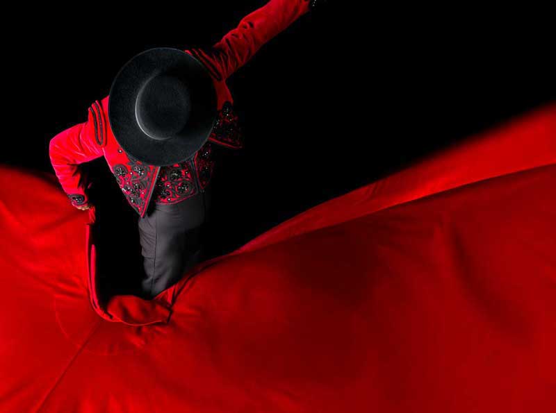 flamenco-red-cape-f